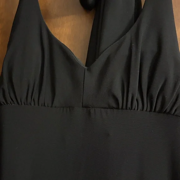 Venus midi halter tie dress - Picture 3 of 9